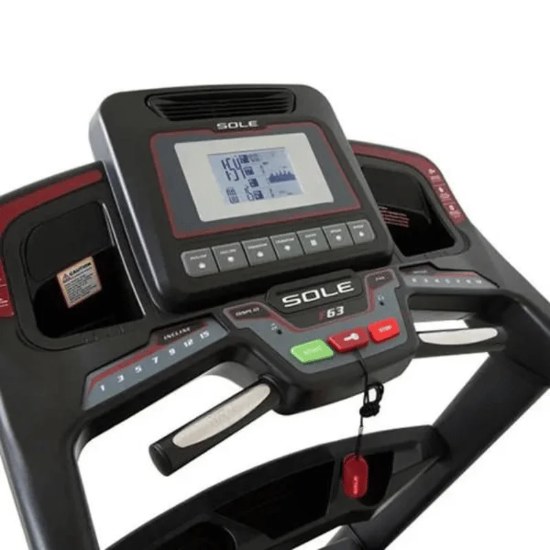 Sole Fitness T63 loopband - cockpit